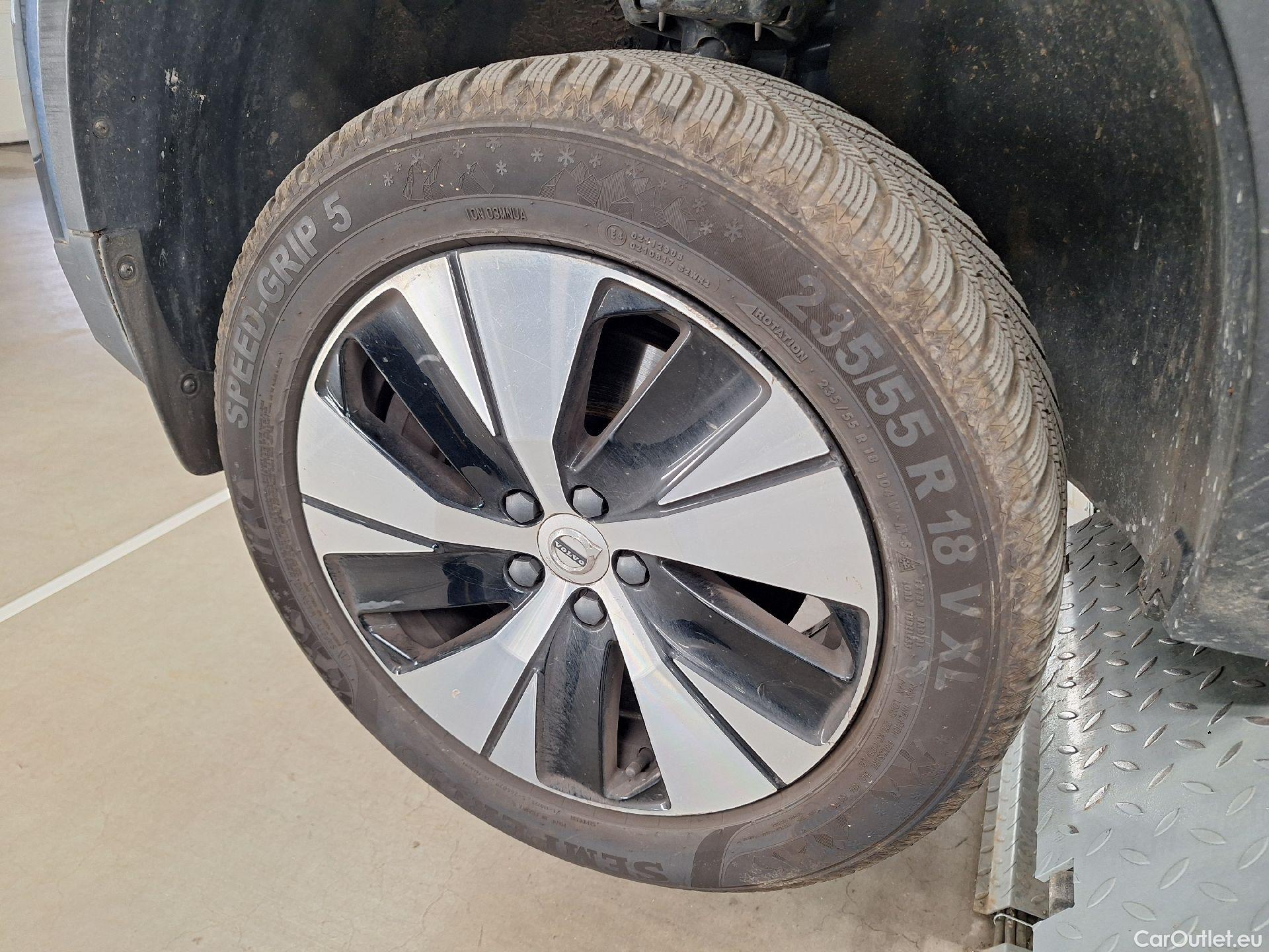  Volvo  XC 40 Volvo, XC40 '17, Volvo XC40 T4 Recharge Geartronic Inscription Expr #1