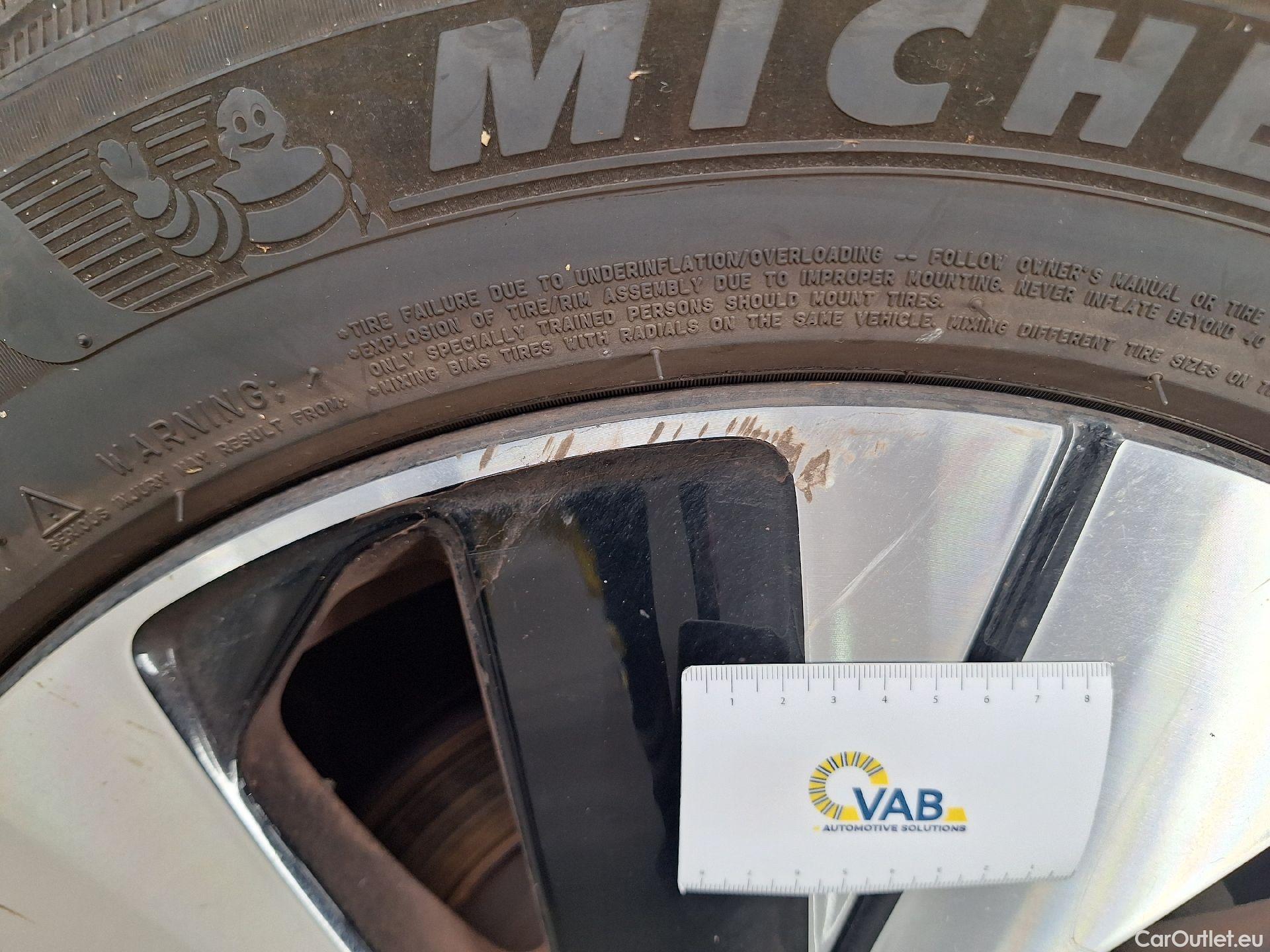  Volvo  XC 40 Volvo, XC40 '17, Volvo XC40 T4 Recharge Geartronic Inscription Expr #36
