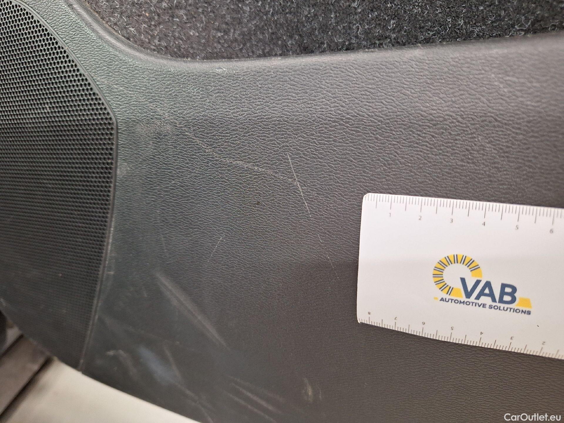  Volvo  XC 40 Volvo, XC40 '17, Volvo XC40 T4 Recharge Geartronic Inscription Expr #52
