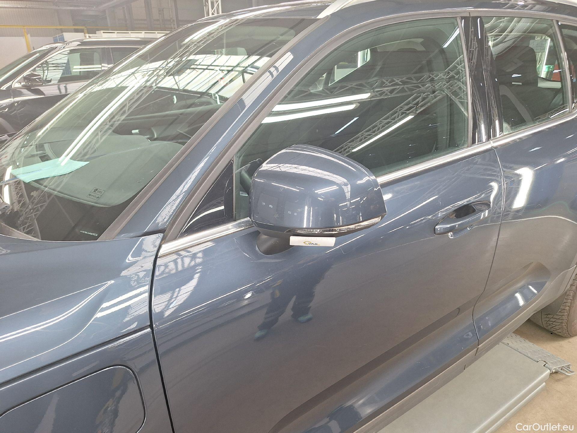  Volvo  XC 40 Volvo, XC40 '17, Volvo XC40 T4 Recharge Geartronic Inscription Expr #89