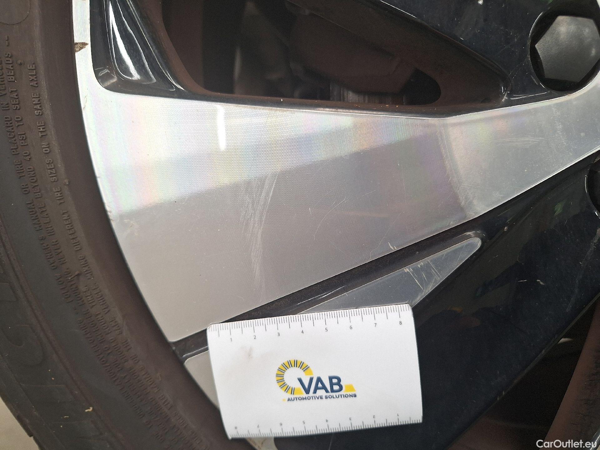  Volvo  XC 40 Volvo, XC40 '17, Volvo XC40 T4 Recharge Geartronic Inscription Expr #75