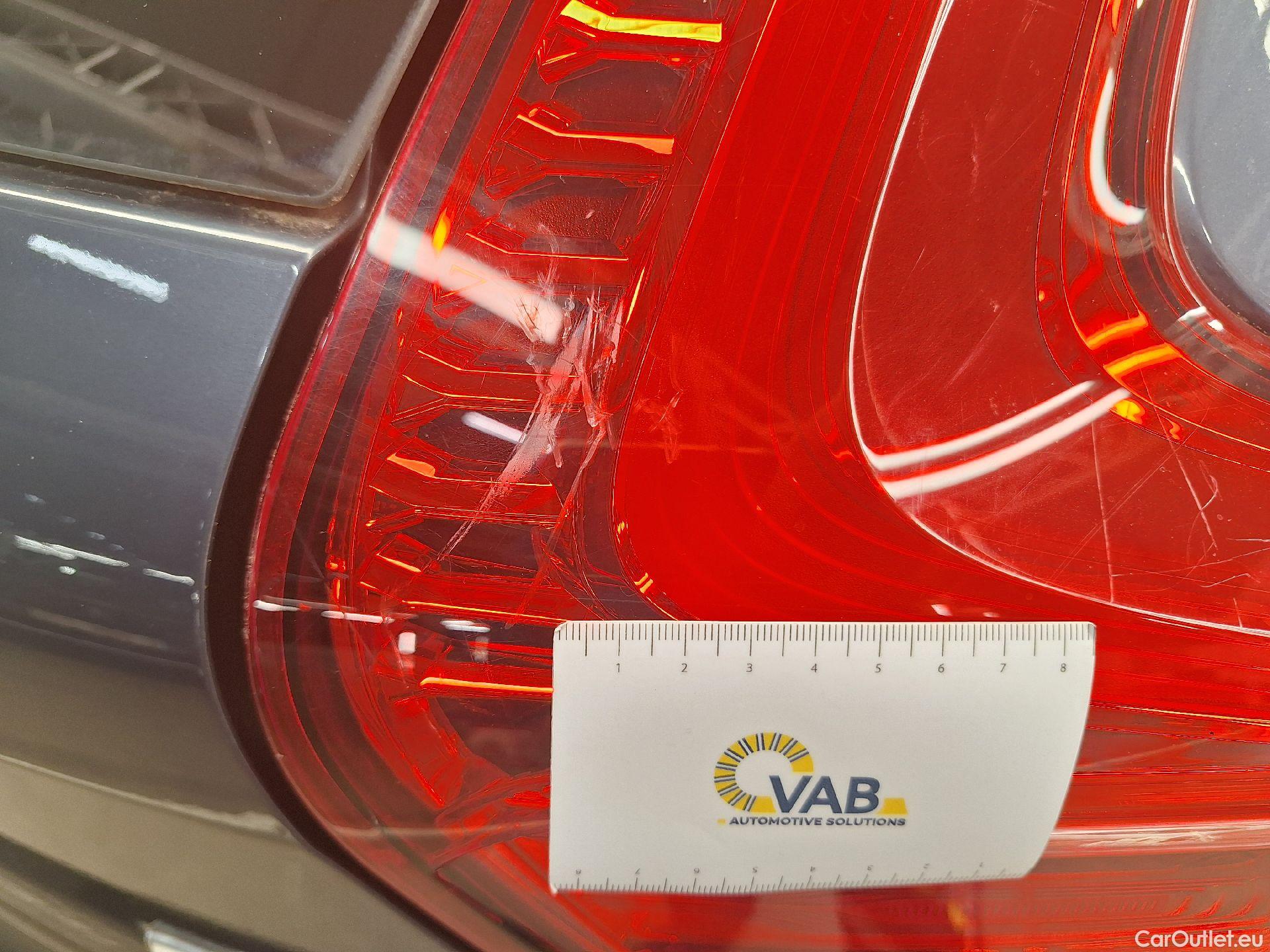  Volvo  XC 40 Volvo, XC40 '17, Volvo XC40 T4 Recharge Geartronic Inscription Expr #126