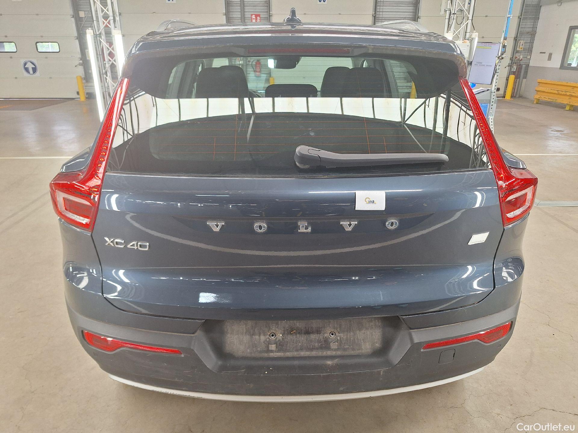  Volvo  XC 40 Volvo, XC40 '17, Volvo XC40 T4 Recharge Geartronic Inscription Expr #115