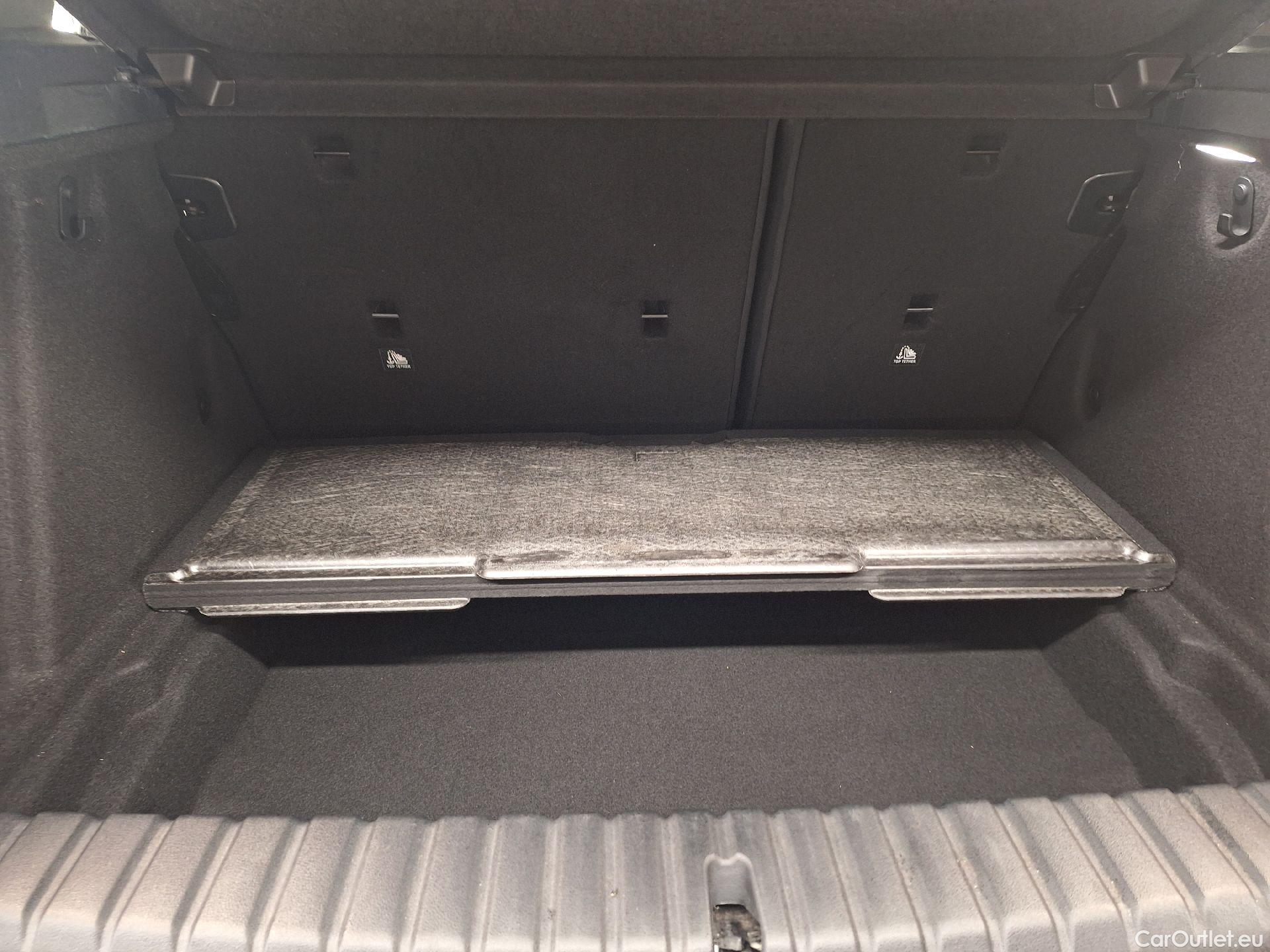  Bmw  Serie 1 BMW, 1-serie '19, BMW 1 Reeks Hatch 116d (85 kW) 5d #24