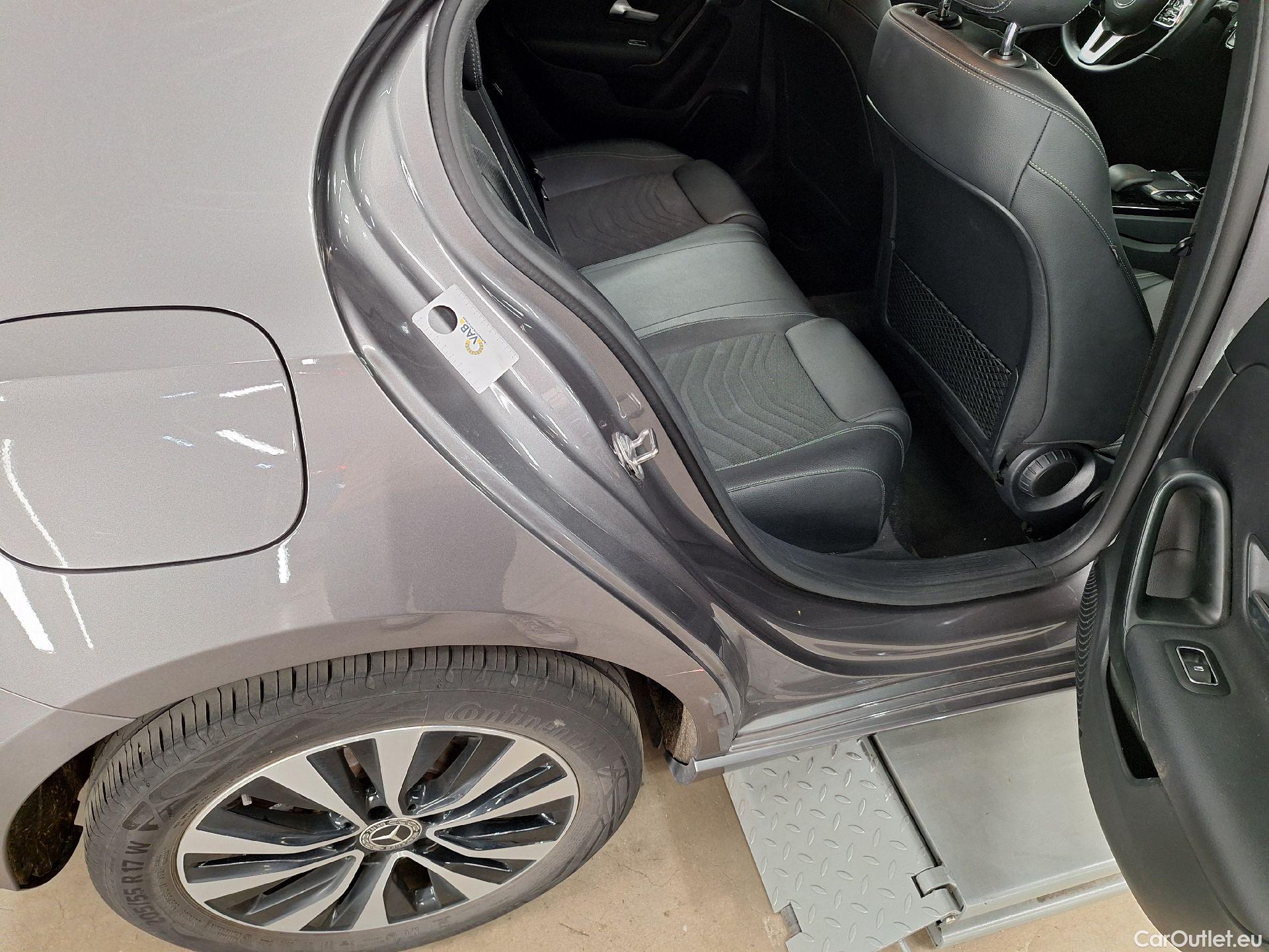  Mercedes  A-Klasse Mercedes, A-Class '18 PHEV, Mercedes-Benz  A 250 e Business Line 5d #11