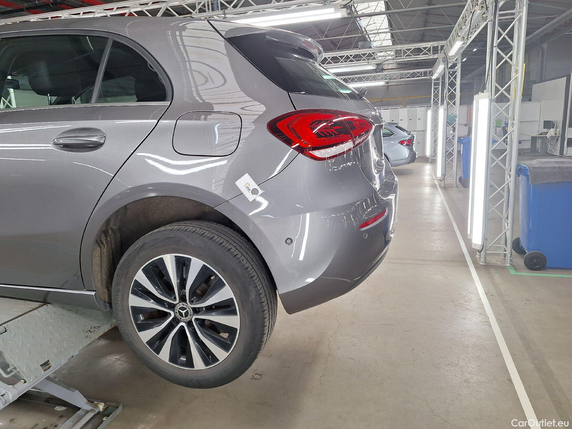  Mercedes  A-Klasse Mercedes, A-Class '18 PHEV, Mercedes-Benz  A 250 e Business Line 5d #18