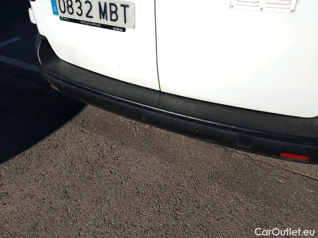  Peugeot  Expert PEUGEOT  / 2016 / 4P / furgón Furgón Premium 1.5 BlueHDi 120 Standard #23