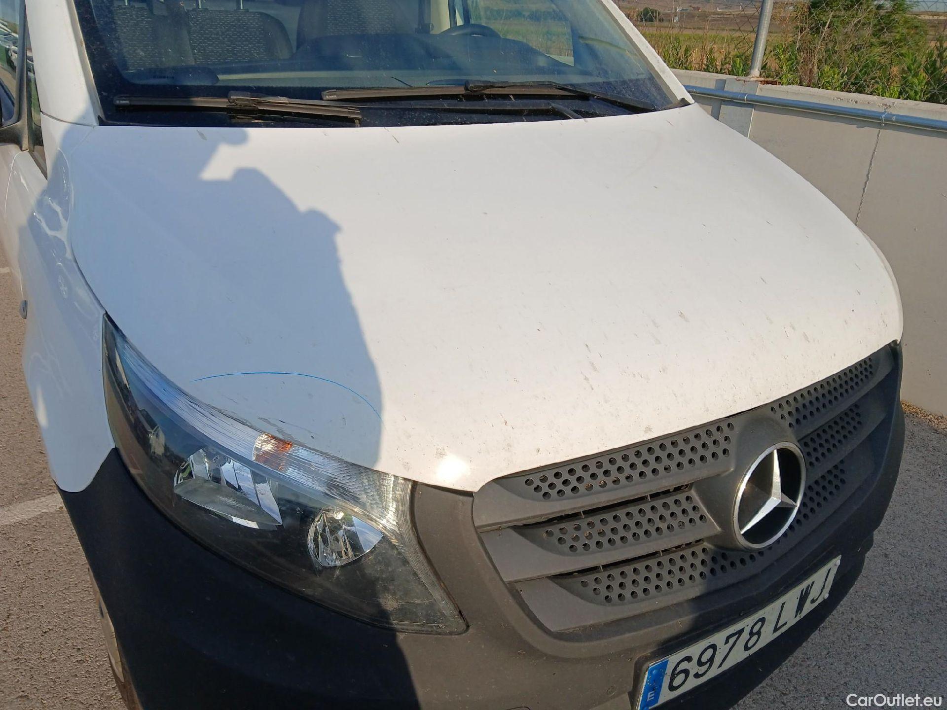  Mercedes  Vito MERCEDES-BENZ  / 2014 / 4P / furgón 110CDI 75kW furgón Pro larga #4