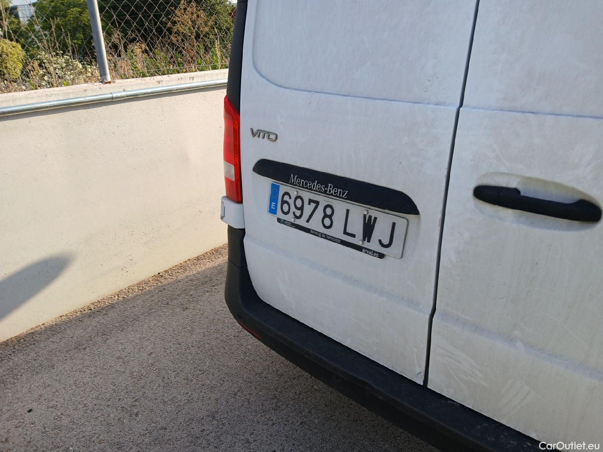  Mercedes  Vito MERCEDES-BENZ  / 2014 / 4P / furgón 110CDI 75kW furgón Pro larga #17