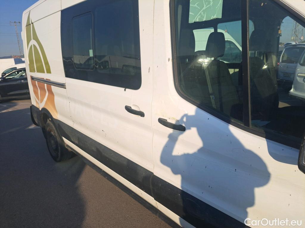  Ford  Transit FORD  / 2013 / 4P / furgón 350 96kW L3H2 Van DC Trend FWD #36