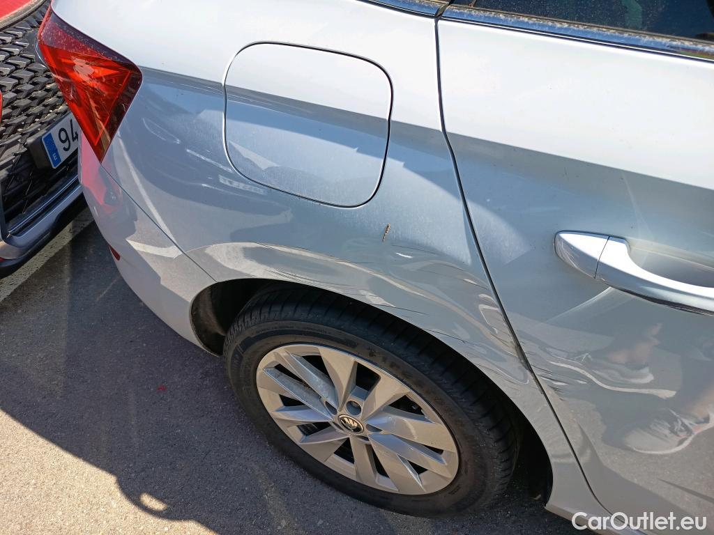  Skoda  Scala SKODA  / 2019 / 5P / berlina con portón 1.0 TSI 81KW (110 CV) Ambition #3