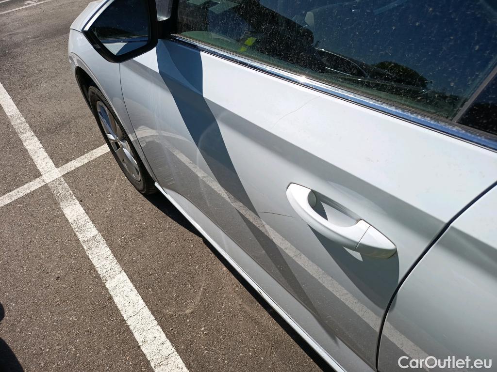  Skoda  Scala SKODA  / 2019 / 5P / berlina con portón 1.0 TSI 81KW (110 CV) Ambition #8