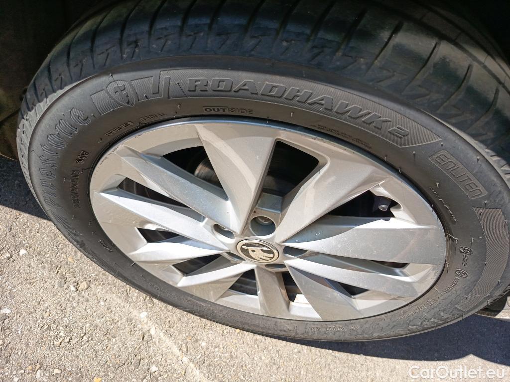  Skoda  Scala SKODA  / 2019 / 5P / berlina con portón 1.0 TSI 81KW (110 CV) Ambition #14