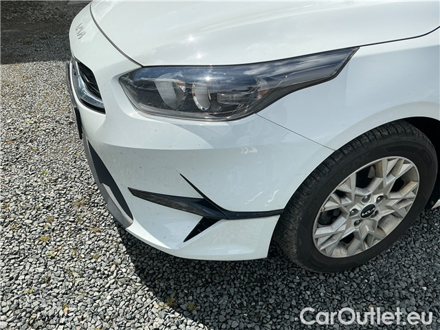  KIA  Cee'd Ceed SW 1.5 T-GDI 118 Spin AT #2
