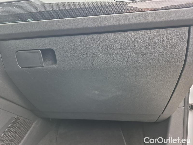  Volkswagen  Tiguan  (AX1)(2020) Tig.1.5TSI 110 Elegance AT #12