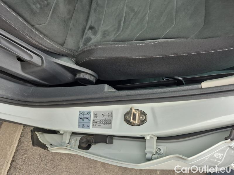  Volkswagen  Tiguan  (AX1)(2020) Tig.1.5TSI 110 Elegance AT #14