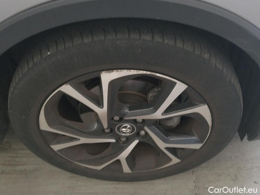  Toyota  C-HR TOYOTA  / 2016 / 5P / todoterreno 1.8 125H Advance (CX) #5
