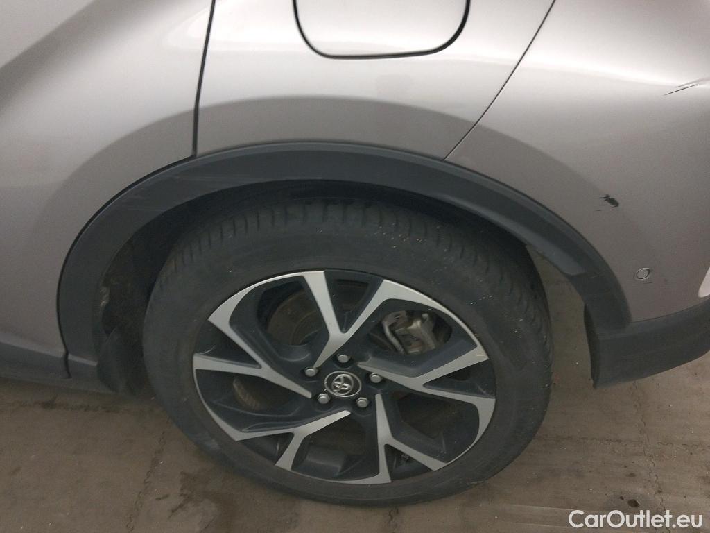  Toyota  C-HR TOYOTA  / 2016 / 5P / todoterreno 1.8 125H Advance (CX) #41