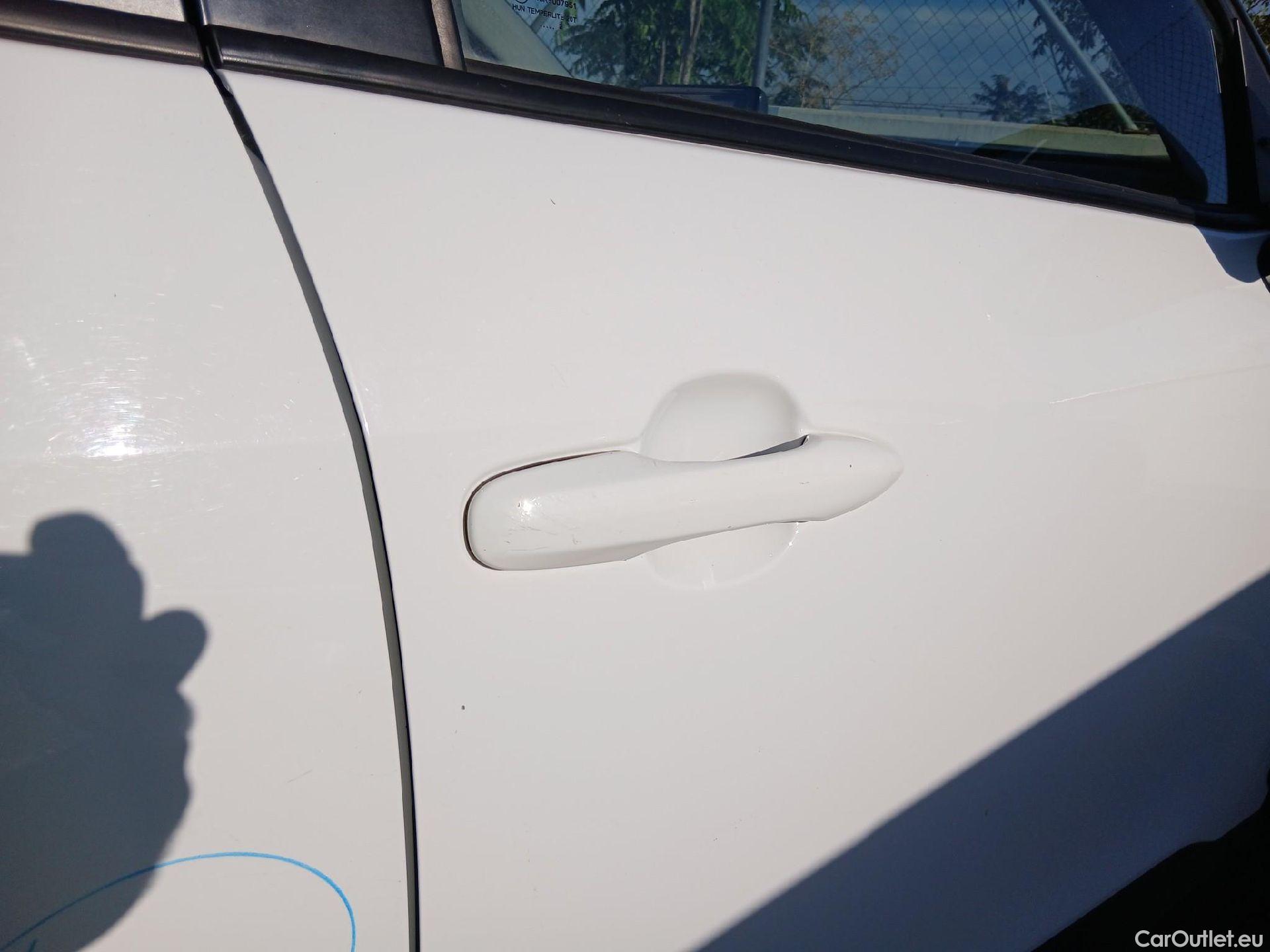  Toyota  Yaris Cross TOYOTA  / 2021 / 5P / todoterreno 1.5 120H Business Plus #27