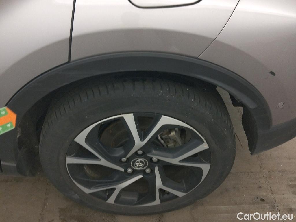  Toyota  C-HR TOYOTA  / 2016 / 5P / todoterreno 1.8 125H Advance (CX) #42