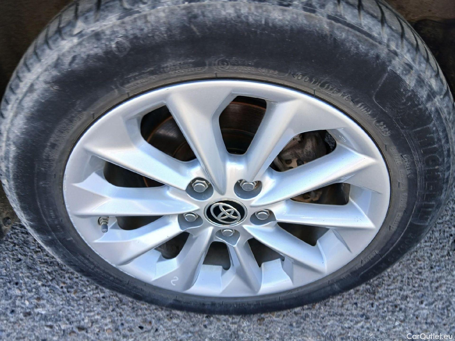  Toyota  Corolla TOYOTA  / 2019 / 4P / sedán 1.8 125H BUSINESS P E-CVT SEDAN Rueda Re #11