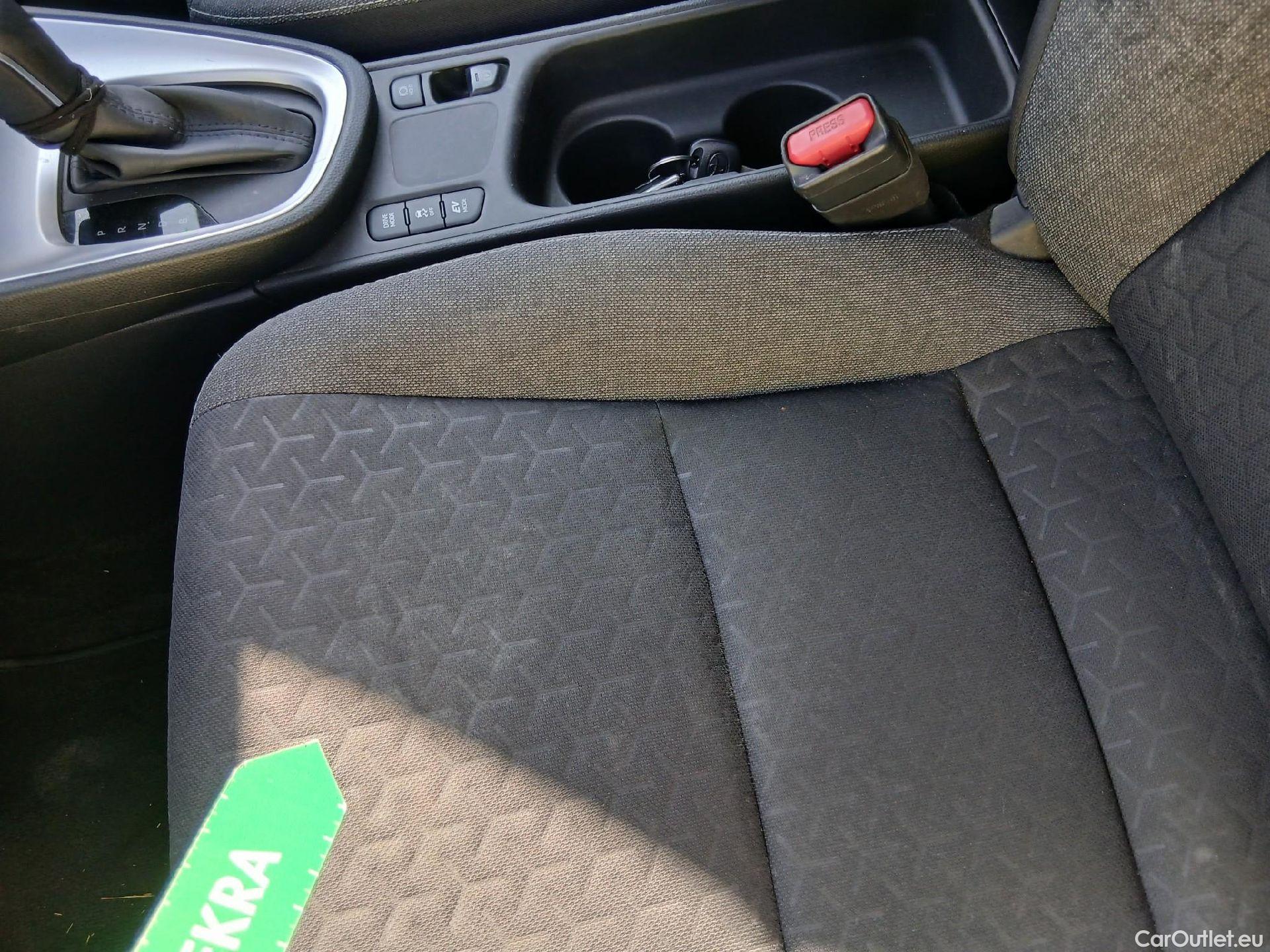  Toyota  Yaris Cross TOYOTA  / 2021 / 5P / todoterreno 1.5 120H Business Plus #11