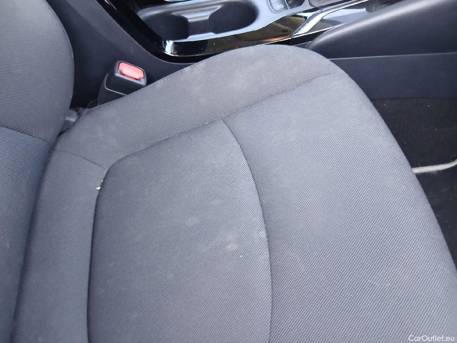  Toyota  Corolla TOYOTA  / 2019 / 4P / sedán 1.8 125H BUSINESS P E-CVT SEDAN Rueda Re #27