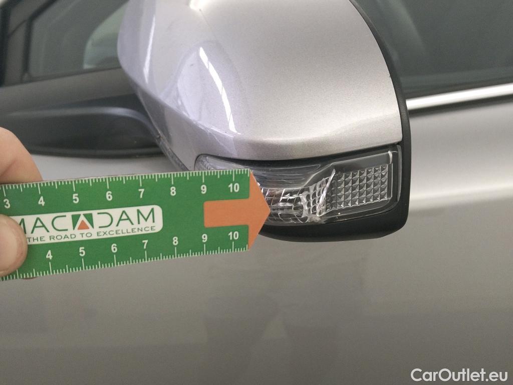  Toyota  C-HR TOYOTA  / 2016 / 5P / todoterreno 1.8 125H Advance (CX) #26