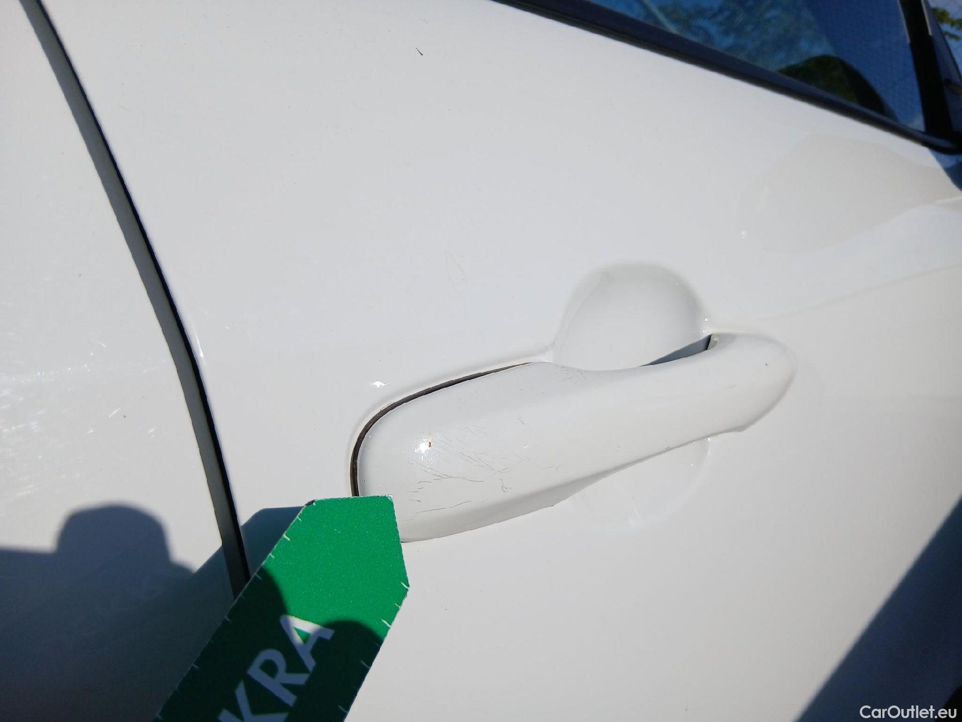  Toyota  Yaris Cross TOYOTA  / 2021 / 5P / todoterreno 1.5 120H Business Plus #26