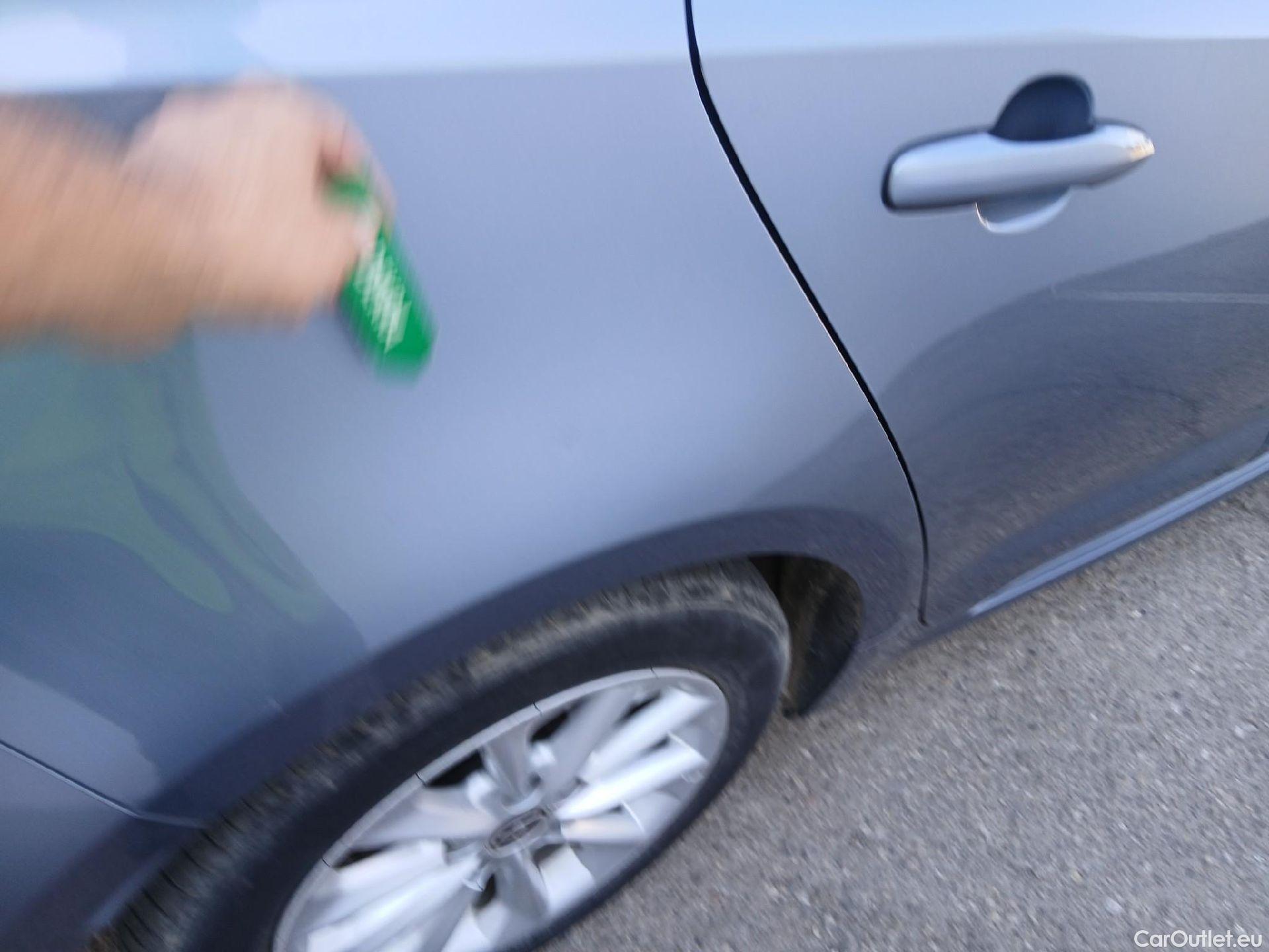  Toyota  Corolla TOYOTA  / 2019 / 4P / sedán 1.8 125H BUSINESS P E-CVT SEDAN Rueda Re #18