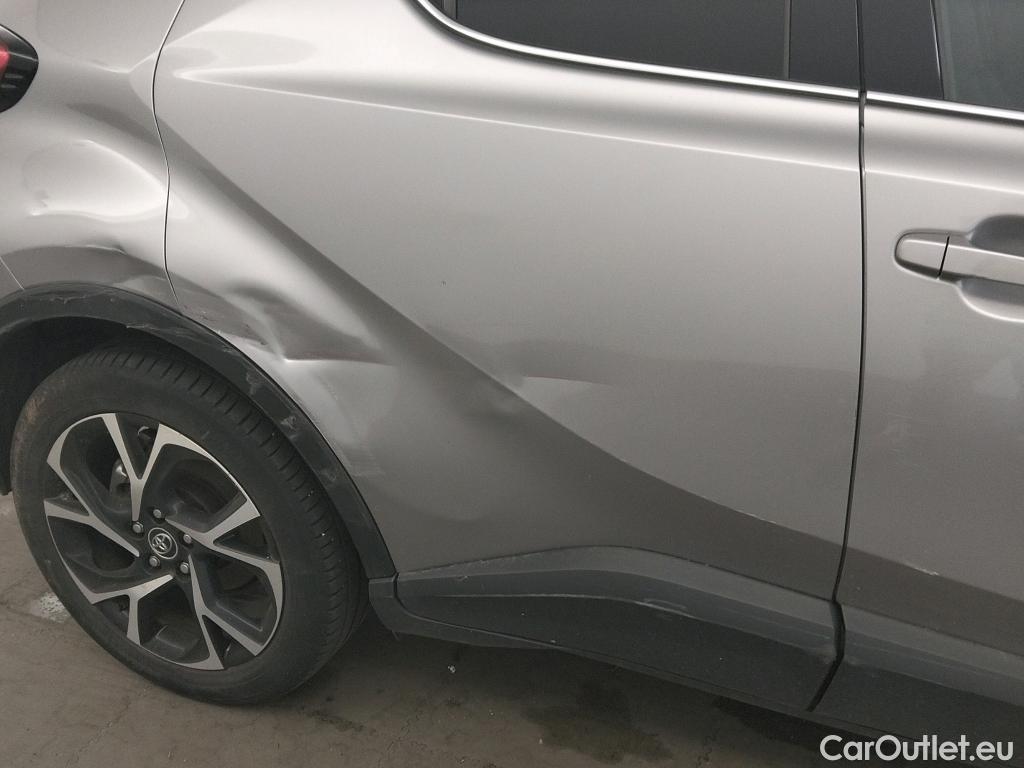  Toyota  C-HR TOYOTA  / 2016 / 5P / todoterreno 1.8 125H Advance (CX) #3