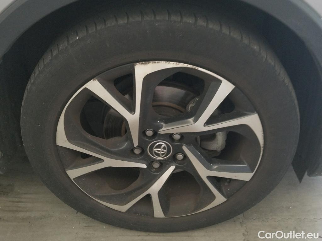  Toyota  C-HR TOYOTA  / 2016 / 5P / todoterreno 1.8 125H Advance (CX) #11
