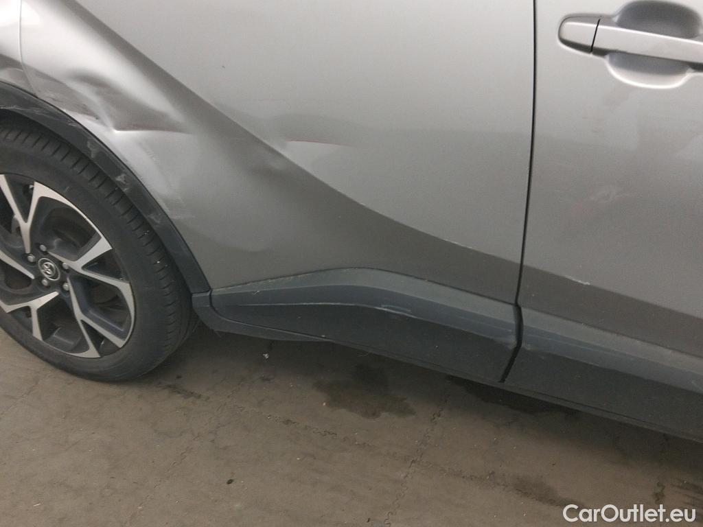  Toyota  C-HR TOYOTA  / 2016 / 5P / todoterreno 1.8 125H Advance (CX) #31