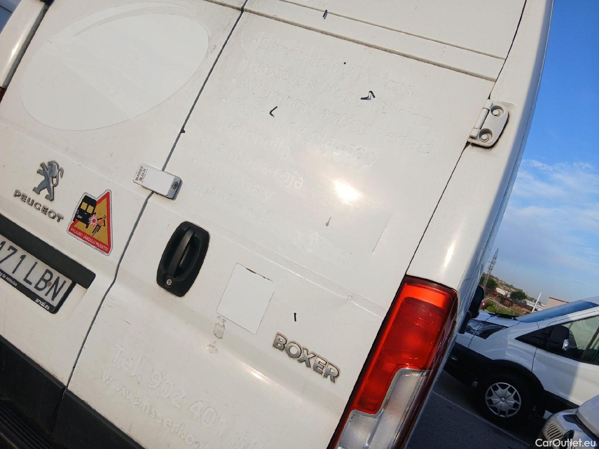  Peugeot  Boxer PEUGEOT  / 2014 / 4P / furgón Pack 335 L2H2 BlueHDi 96KW (130CV) #42