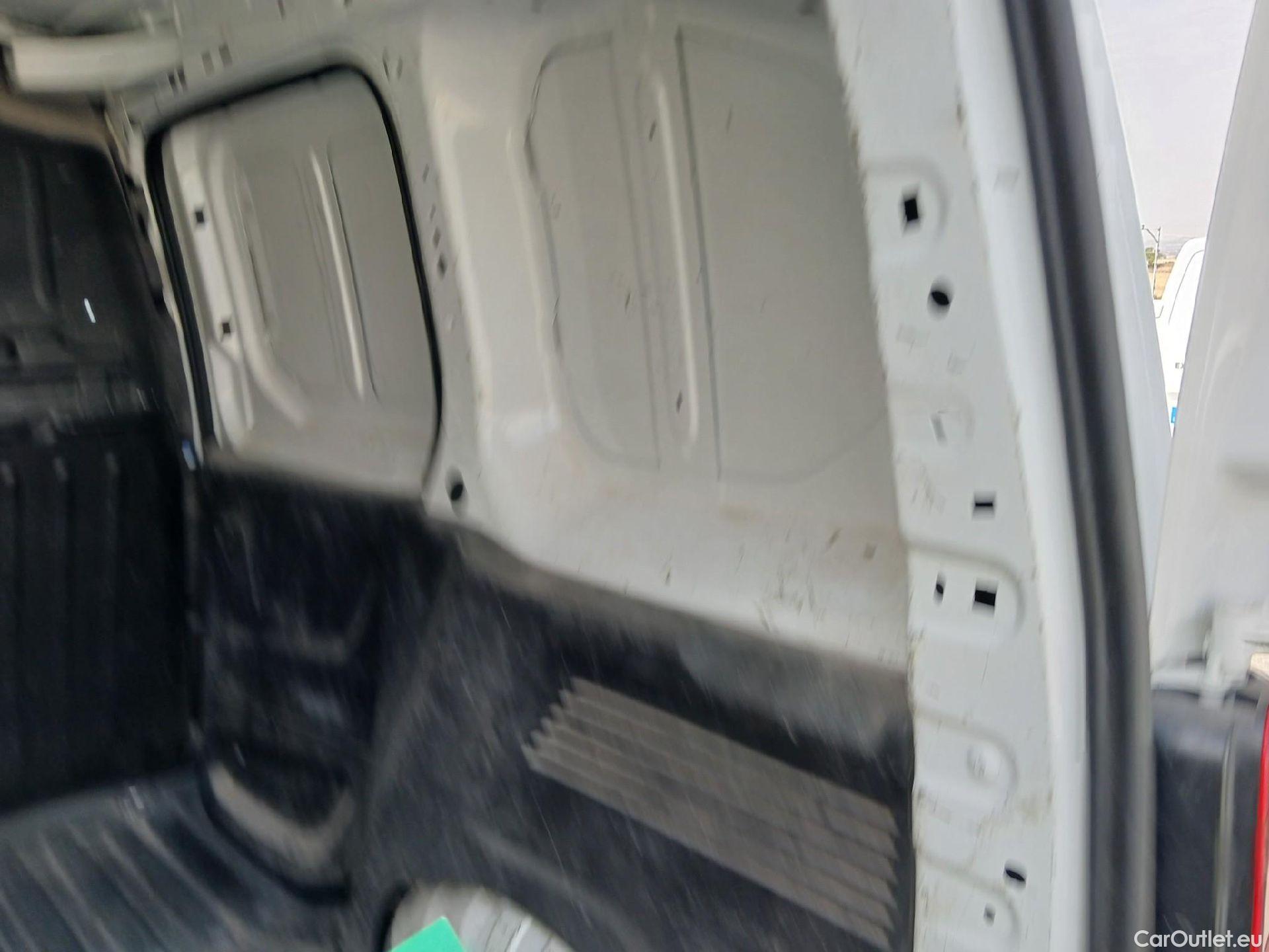 Citroen  Berlingo CITROEN  / 2018 / 3P / furgón derivado de turismo Talla M BlueHDi 100 CONTROL #12