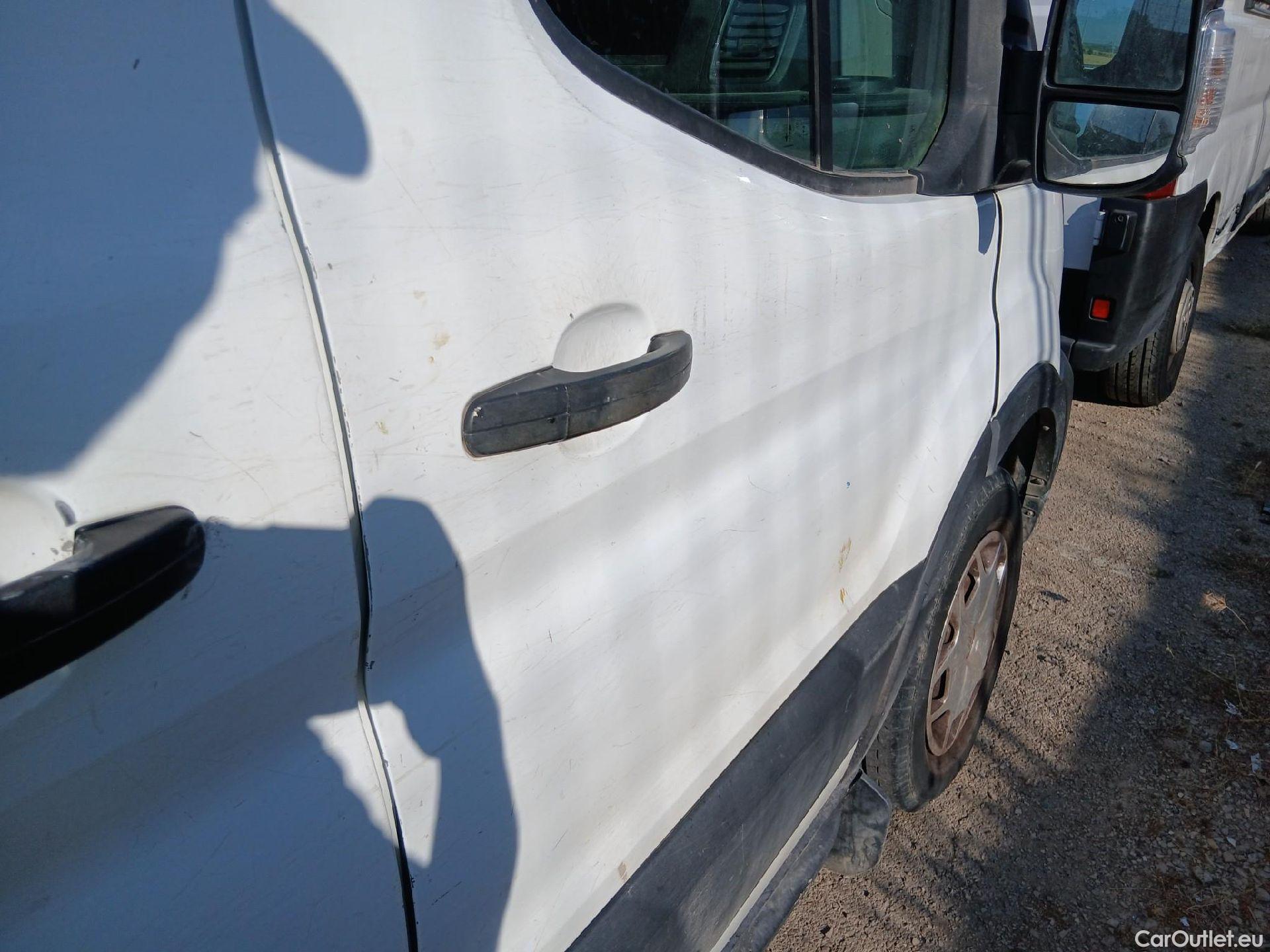  Ford  Transit FORD  / 2013 / 4P / furgón 310 96kW L2H2 Van Trend FWD MHEV #25