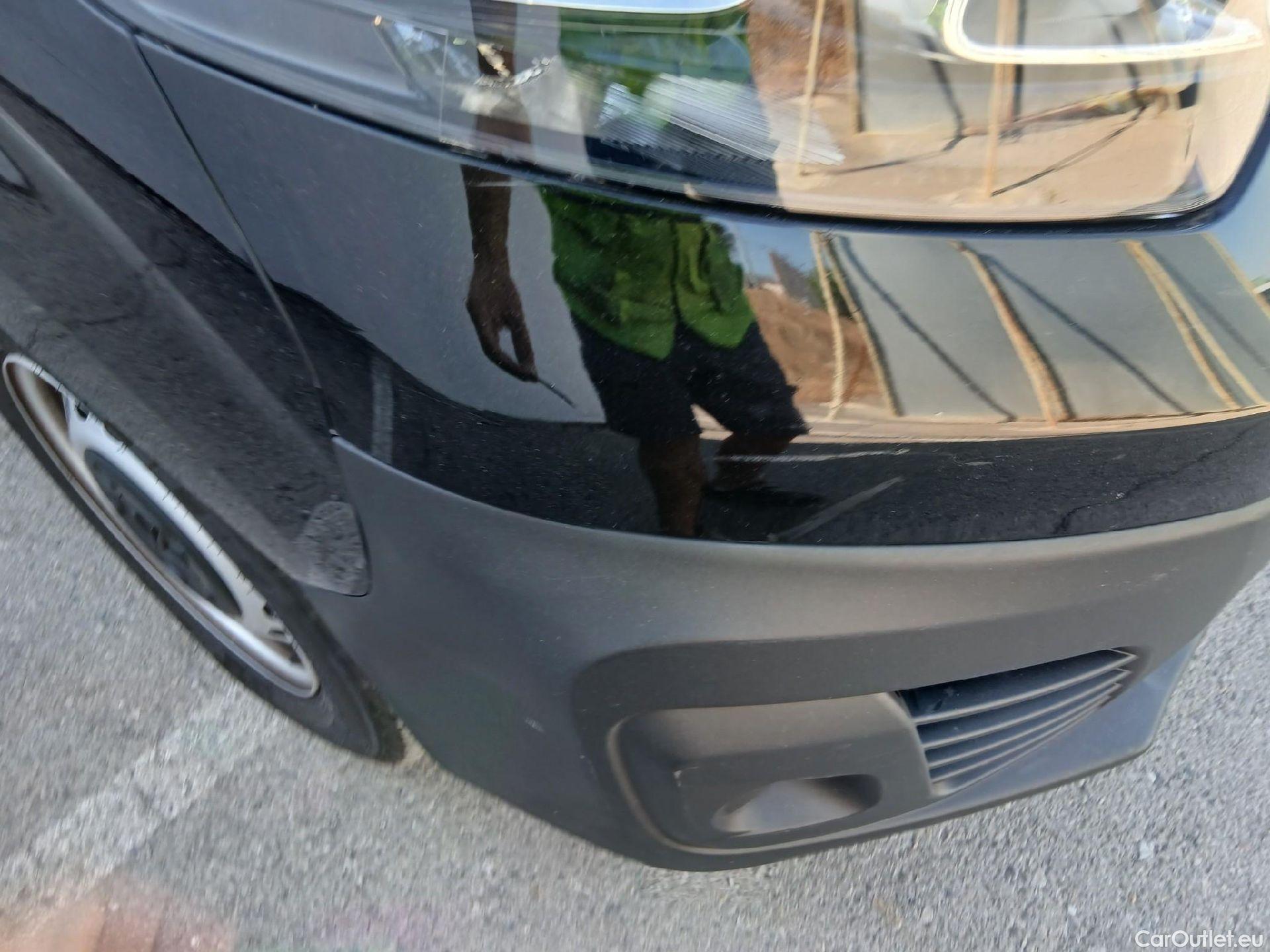  Opel  Vivaro OPEL  / 2019 / 4P / furgón 1.5 Diésel 74kW (100CV) S Std Express #1