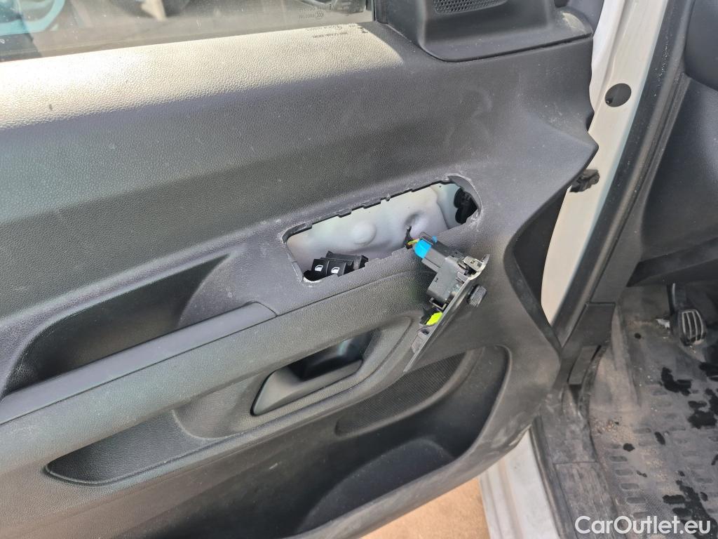  Citroen  Berlingo CITROEN  / 2018 / 3P / furgón derivado de turismo Talla M BlueHDi 100 CONTROL #19