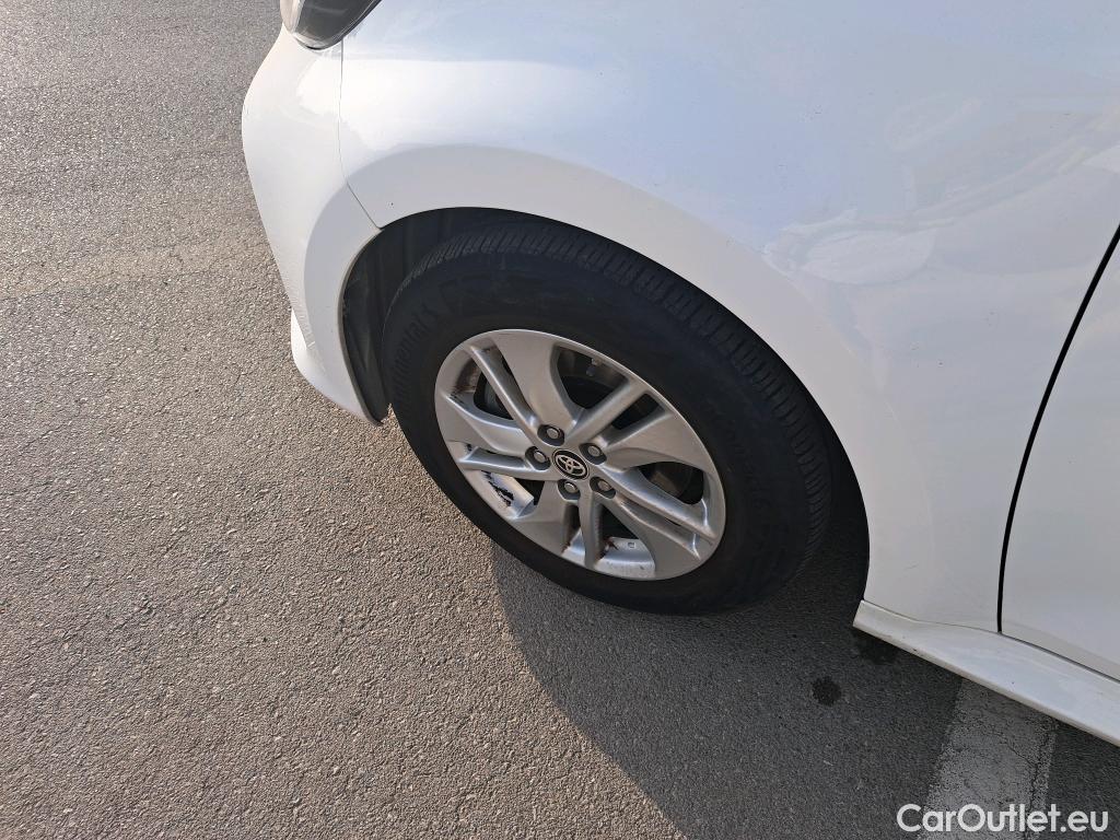  Toyota  Yaris TOYOTA  / 2020 / 5P / berlina comercial / 1.5 120H Business Plus (IND) #25