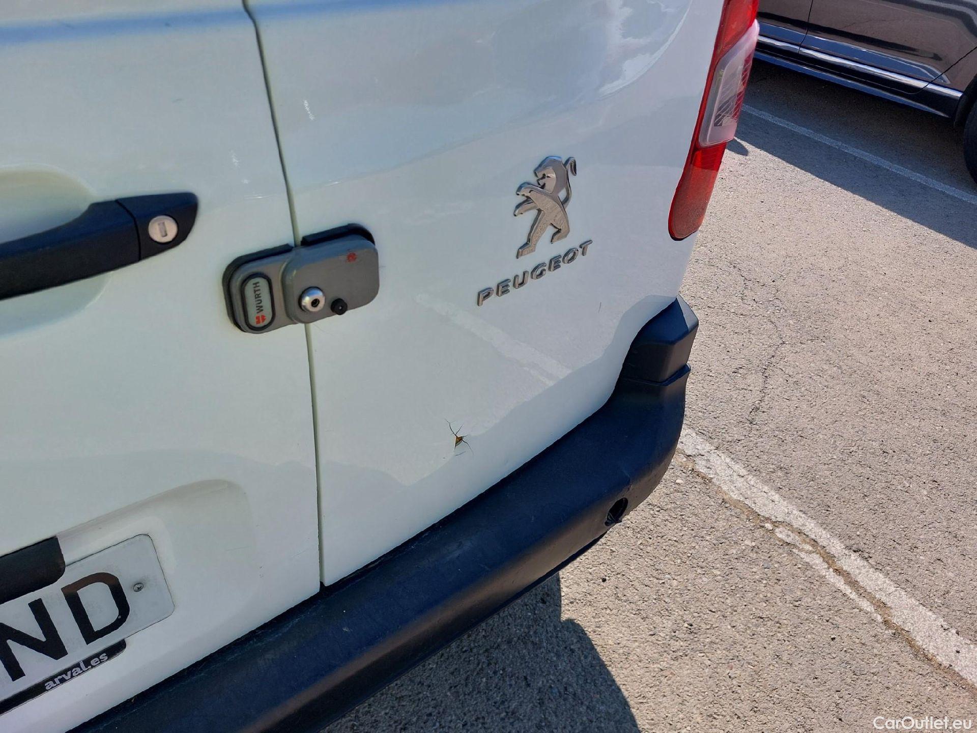  Peugeot  Partner PEUGEOT  / 2018 / 3P / furgón derivado de turismo Pro Standard 600kg BlueHDi 73kW (AC) #14