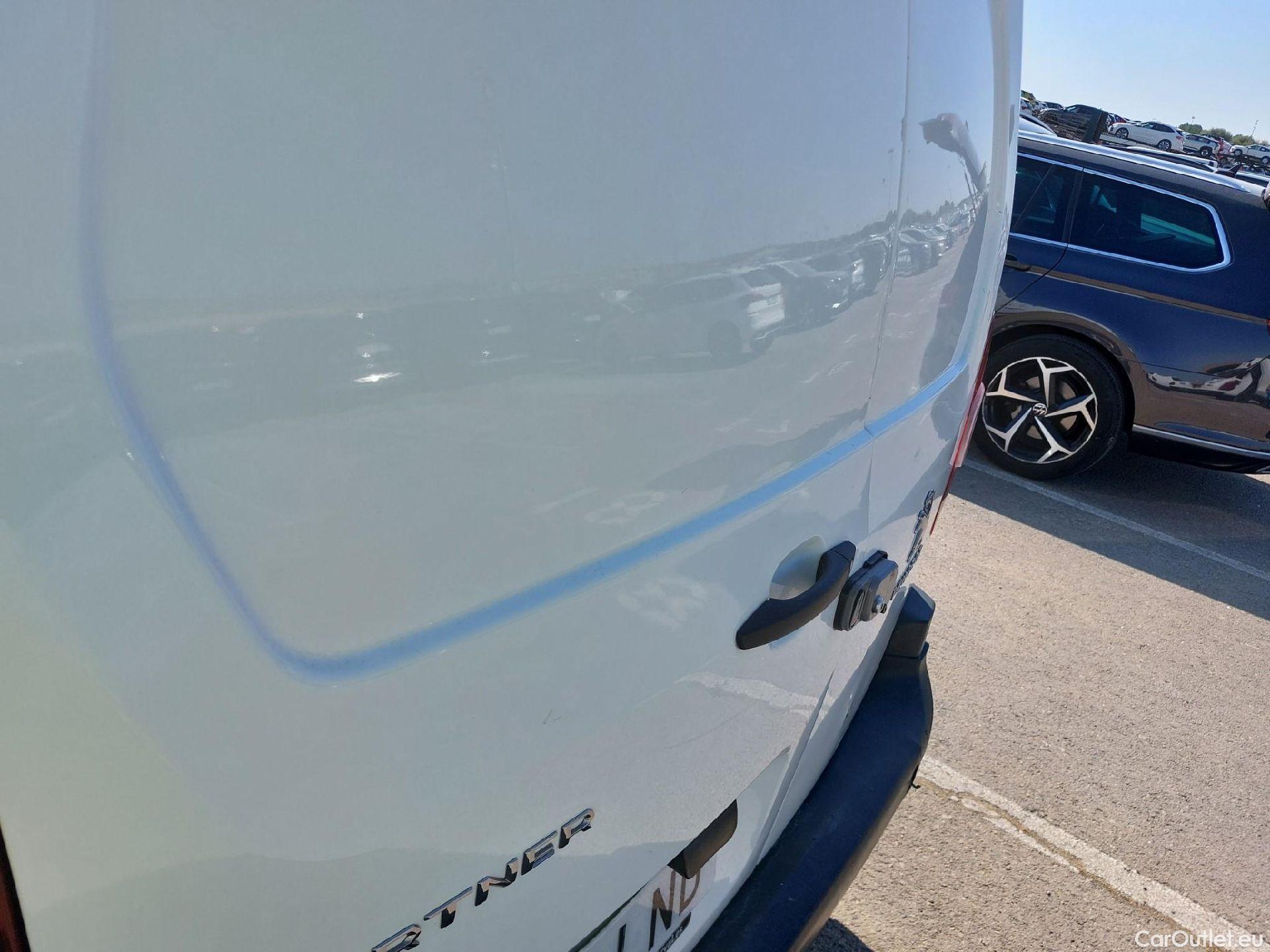  Peugeot  Partner PEUGEOT  / 2018 / 3P / furgón derivado de turismo Pro Standard 600kg BlueHDi 73kW (AC) #12