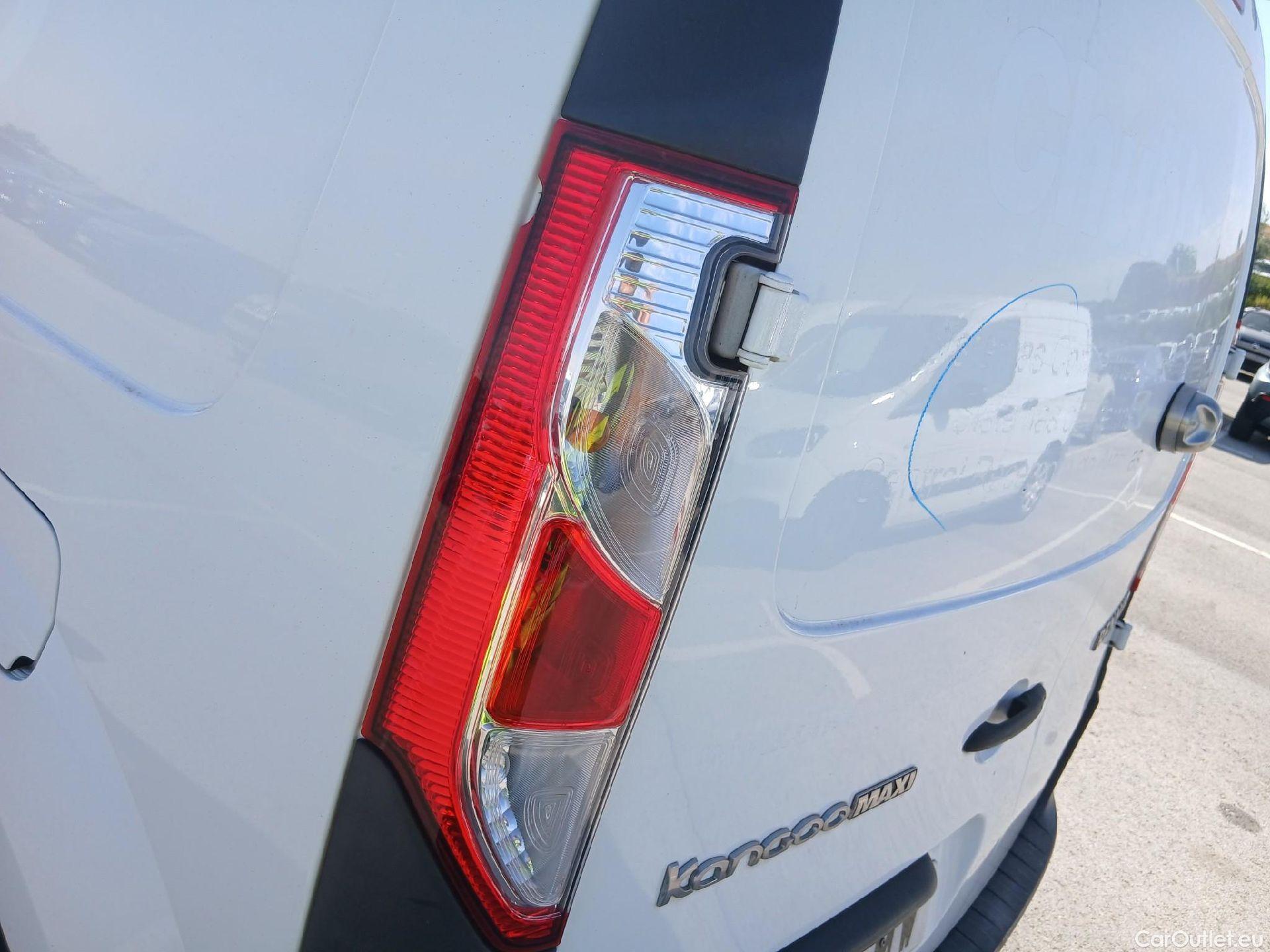  Renault  Kangoo RENAULT  Furgón/2013/4P/furgón derivado de turismo Maxi 2p Blue dCi 85kW (115CV) #34