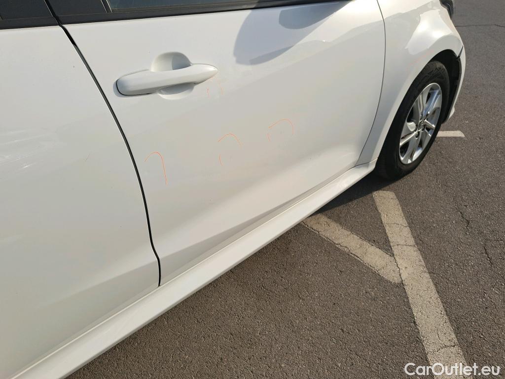  Toyota  Yaris TOYOTA  / 2020 / 5P / berlina comercial / 1.5 120H Business Plus (IND) #5