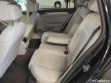  Volkswagen  Passat Volkswagen  Variant 2.0 TDI EVO 150 KM 6 biegów Elegance 5d #9