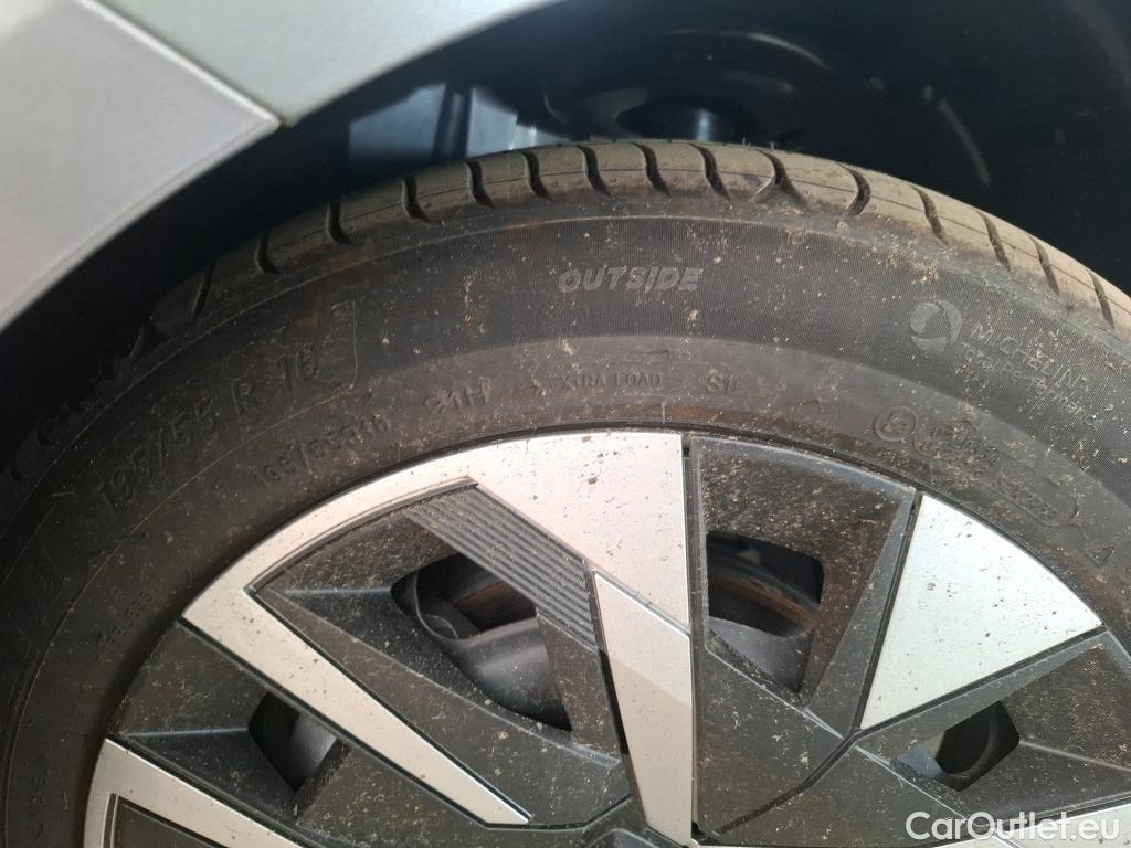  Peugeot  208  Style 1.2 PureTech 100CV BVM6 6E #10