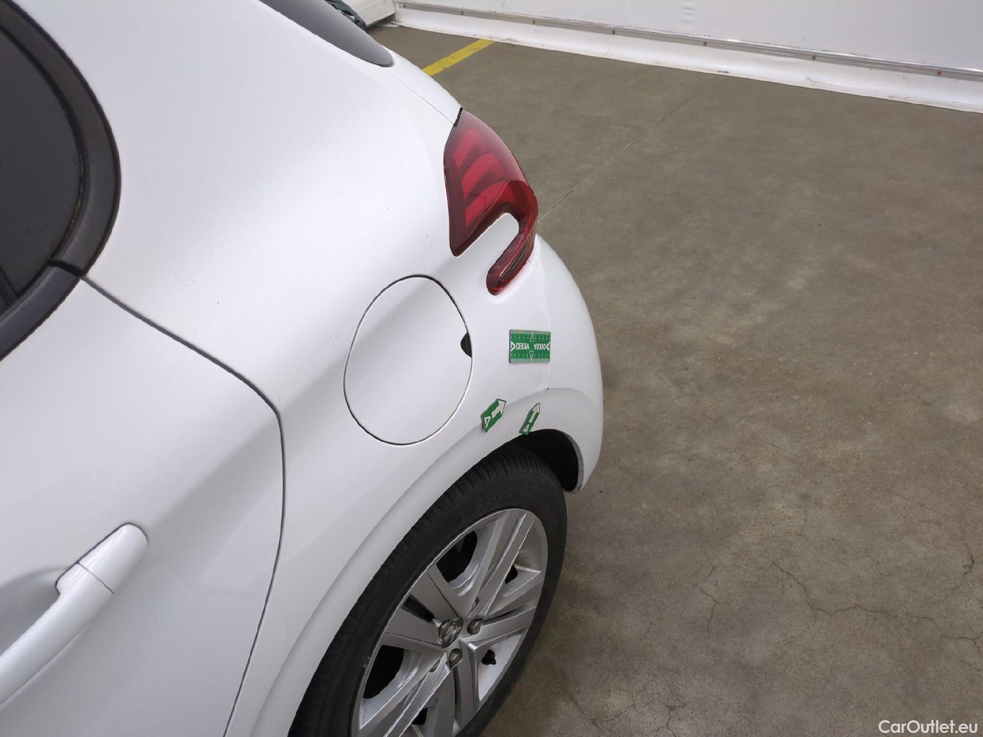  Peugeot  208  Signature 1.2 PureTech 80CV BVM5 E6dT #21