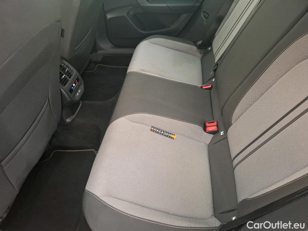  Seat  Leon SEAT  / 2020 / 5P / Berline 1.0 eTSI 110 DSG S&S Style Business #34