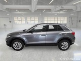  Volkswagen  T-ROC VOLKSWAGEN  / 2017 / 5P / SUV 1.0 TSI BUSINESS #8