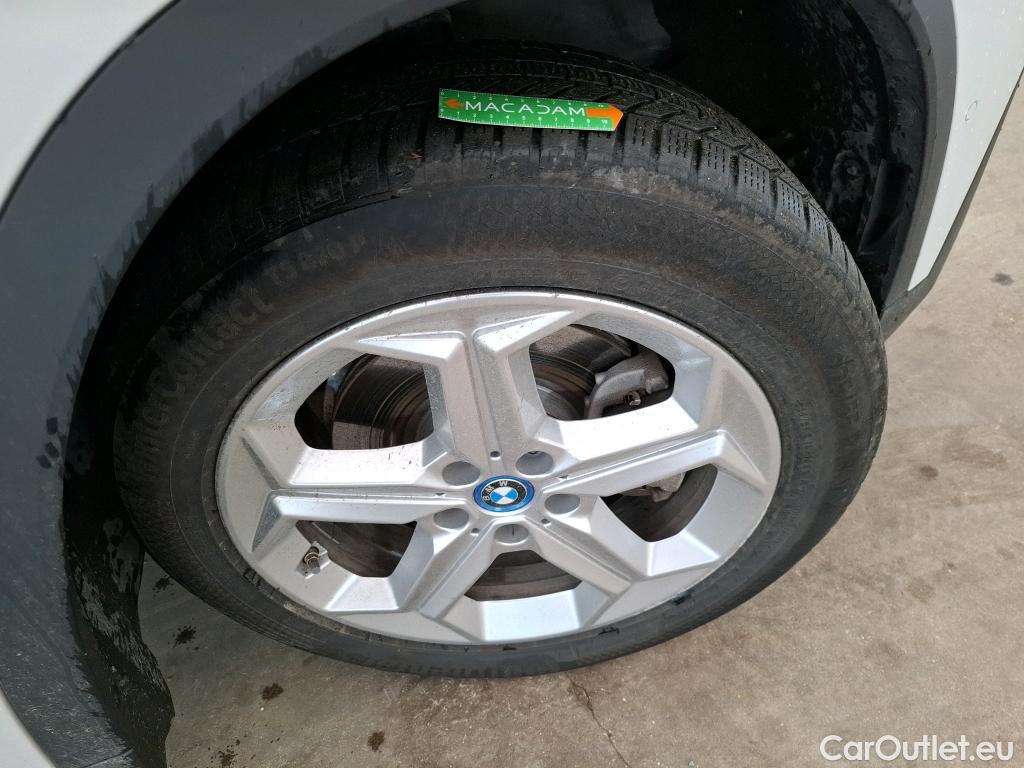  Bmw  iX 1 BMW iX1  2022  5P  SUV xDrive30 Business Design #1
