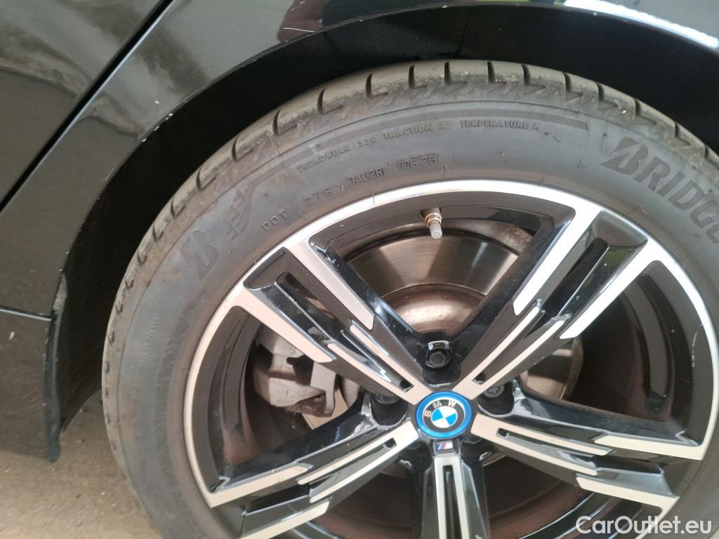  Bmw  Serie 3 BMW Série 3 Touring / 2022 / 5P / Break 320e 204ch M Sport BVA8 Hybride LOT BMW #12